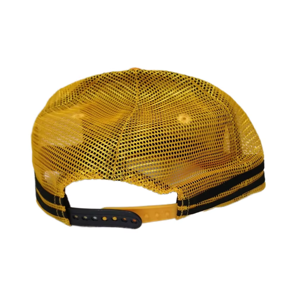 UN-0030 6 PANELFLAT BRIM TRUCKER CAP 