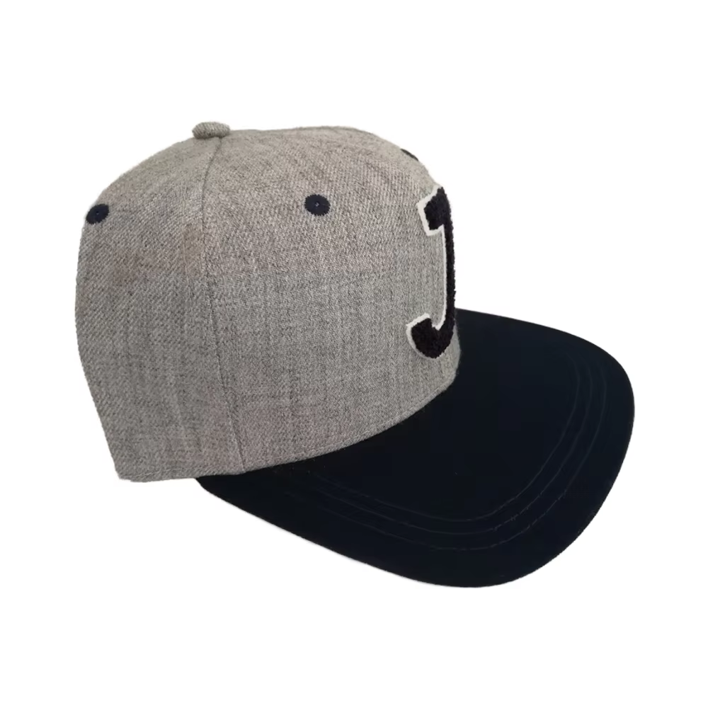 UN-0054 6 PANEL SNAPBACK CAP WIH CHENILLE LETTER PATCH