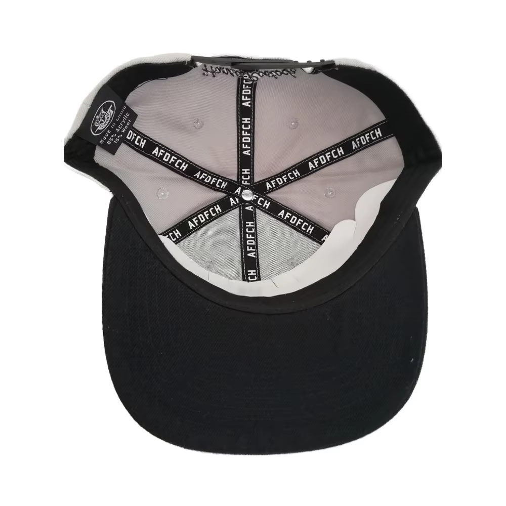 UN-0054 6 PANEL SNAPBACK CAP WIH CHENILLE LETTER PATCH